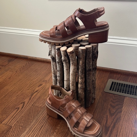 Never Been Worn Bernardo Fisherman Sandals - Picture 1 of 6